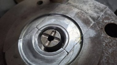 Endüstriyel Nesneler Çiğ Demir Makineler Plastik Parçalar Küf Öldür