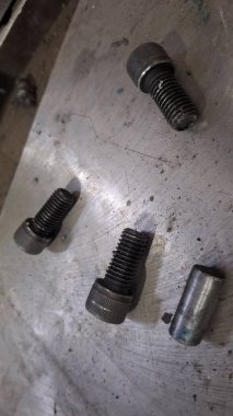 Endüstriyel Nesneler Çiğ Demir Makineler Plastik Parçalar Küf Öldür