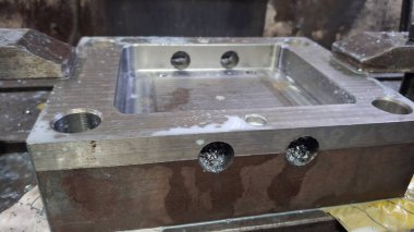 Endüstriyel Nesneler Çiğ Demir Makineler Plastik Parçalar Küf Öldür