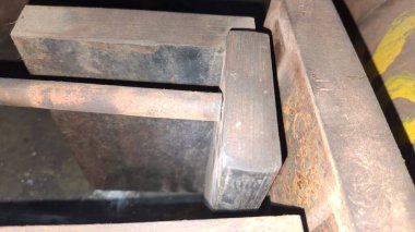 Endüstriyel Nesneler Çiğ Demir Makineler Plastik Parçalar Küf Öldür