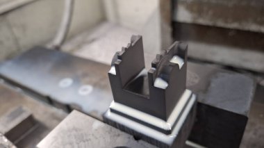 Cnc makinesinin metal parçaları, metal kesimi