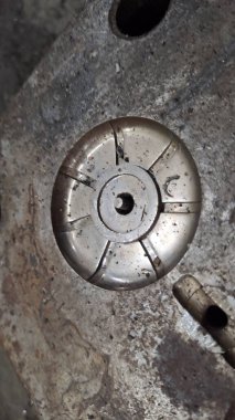 Bir araba motorunu kapat