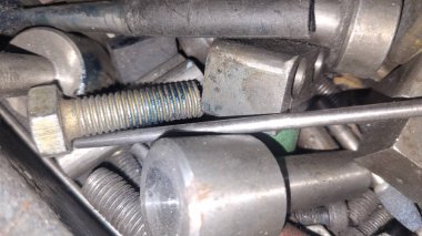 Bir araba motorunu kapat