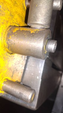 Metal bir motoru kapat