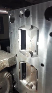 Endüstriyel Nesneler Çiğ Demir Makineler Plastik Parçalar Küf Öldür