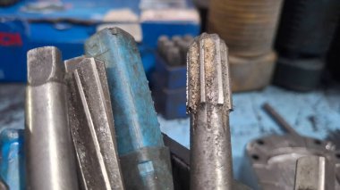 Endüstriyel Nesneler Çiğ Demir Makineler Plastik Parçalar Küf Öldür