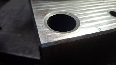 Metal parçalı metal profil