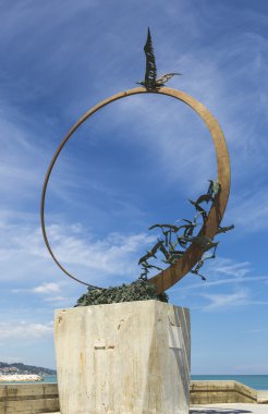 Anıt Jonathan Livingston. South Pier, San Benedetto del Tronto. İtalya