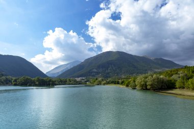 Abruzzo Ulusal Parkı, Lazio ve Molise (İtalya) - Barrea Gölü