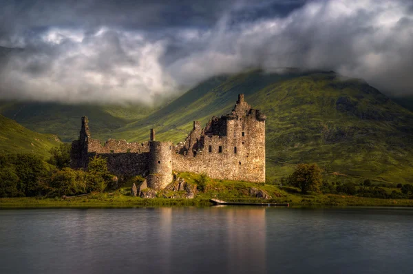 Świt Kilchurn Castle — Zdjęcie stockowe