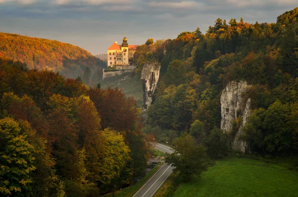 Pieskowa Skala Castle — Stockfoto