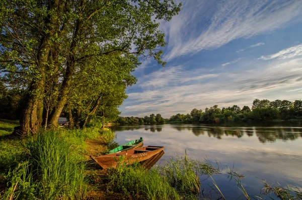 Narew río y barcos — Foto de Stock