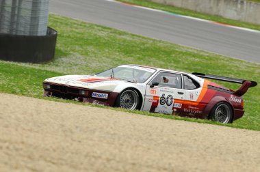 Mugello Tarihi Klasiği - BMW M1 - 1979, İtalya 'nın Mugello Pisti' nde, Christian TRABER tarafından kullanıldı..