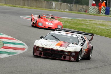 Mugello Tarihi Klasiği - BMW M1 - 1979, İtalya 'nın Mugello Pisti' nde, Christian TRABER tarafından kullanıldı..
