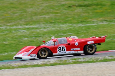 Mugello Tarihi Klasik 25 Nisan 2014 - FERRARI 512 M - 1971 Steven READ ve David FRANKLIN tarafından Mugello Pisti, İtalya 'da yapılan tatbikat sırasında kullanıldı.