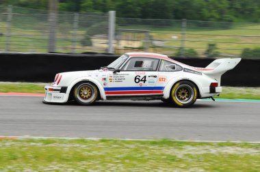 Mugello Tarihi Klasik 25 Nisan 2014 - PORSCHE 934 - 1976 Hans-Joerg HABNER - Jurgen BARTH Mugello Pisti, İtalya.