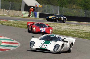 Mugello Tarihi Klasiği 25 Nisan 2014: LOLA T70 Mk III B 1969, Mugello Circuit, İtalya.