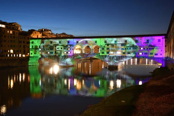 Florence Décembre 2020 Célèbre Vieux Pont Sur Fleuve Arno Illuminé — Photo