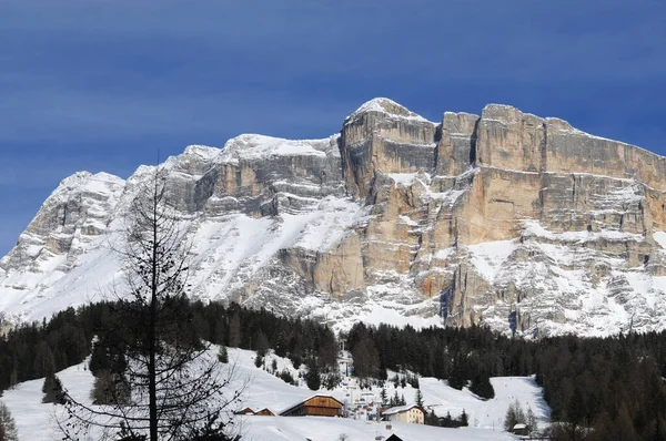 Деревянный Домик Подножия Горного Хребта Осо Делла Кроче Alta Badia — стоковое фото