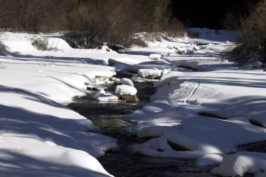 Val di Fassa 'da güzel kış manzarası, İtalya' da Güney Tyrol.