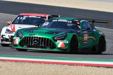 Scarperia, 25 Mart 2021: Gostner-Sernagiotto tarafından sürülen Mercedes-AMG GT3 yarışı İtalya Mugello Pisti 'nde 12: 00 Hankook Yarışı sırasında gerçekleşti.