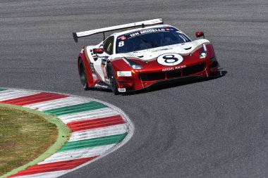Scarperia, 25 Mart 2021: Kessel Yarış Takımı 'ndan Ferrari 488 GT3 Cutrera-Talarico-Frezza tarafından İtalya Mugello Pisti' nde 12: 00 Hankook Yarışı sırasında kullanıldı.