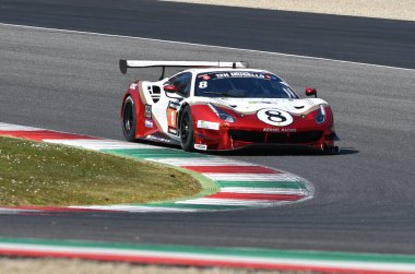 Scarperia, 25 Mart 2021: Kessel Yarış Takımı 'ndan Ferrari 488 GT3 Cutrera-Talarico-Frezza tarafından İtalya Mugello Pisti' nde 12: 00 Hankook Yarışı sırasında kullanıldı.