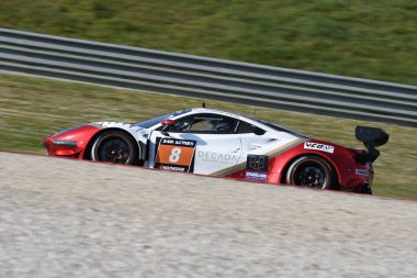 Scarperia, 25 Mart 2021: Kessel Yarış Takımı 'ndan Ferrari 488 GT3 Cutrera-Talarico-Frezza tarafından İtalya Mugello Pisti' nde 12: 00 Hankook Yarışı sırasında kullanıldı.