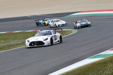 Scarperia, 25 Mart 2021: Zakspeed Takımı 'ndan Mercedes-AMG GT3 Kireev-Stolyarov-Shaytar tarafından İtalya' daki Mugello Pisti 'nde yapılan 12..