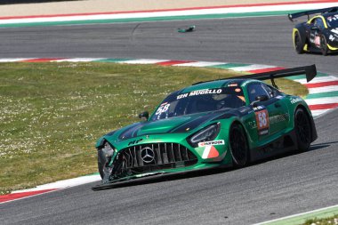 Scarperia, 25 Mart 2021: Gostner-Sernagiotto tarafından sürülen Mercedes-AMG GT3 yarışı İtalya Mugello Pisti 'nde 12: 00 Hankook Yarışı sırasında gerçekleşti.