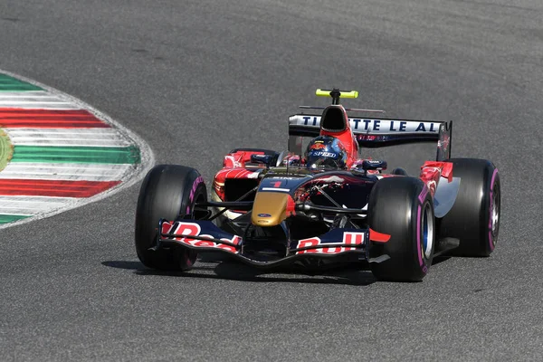 2021年4月9日 Scarperia Toro Rosso Str1 Scott Speed和Vitantonio Liuzzi 由Ingo Gerstl驾驶 — 图库照片