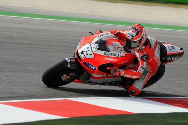 MISANO - İtalya, 2 Eylül 2011: İtalyan Ducati pilotu Nicky Hayden 2011 San Marino GP 'de görev yapıyor. İtalya