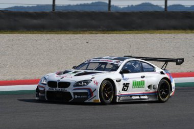 Mugello Pisti, İtalya - 15 Temmuz 2017: BMW M6 GT3 - BMW Italia Team 'in Süper GT3 kategorisi, A. Cerqui ve S. Comandini, Mugello Circuit' te Campionato Italiano GT.