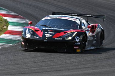 Mugello Pisti, İtalya - 15 Temmuz 2017: Ferrari 488 kolay yarış takımı SCHIRO 'Niccolo' - CIOCI Marco, Campionato Italiano GT Mugello Pisti.