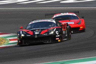Mugello Pisti, İtalya - 15 Temmuz 2017: Ferrari 488 kolay yarış takımı SCHIRO 'Niccolo' - CIOCI Marco, Campionato Italiano GT Mugello Pisti.