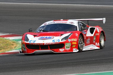 Mugello Pisti, İtalya - 15 Temmuz 2017: Ferrari 488 GT3 Scuderia BAL Cheever III Edward - MALUCELLI Matteo, Campionato Italiano GT Mugello Circuit.