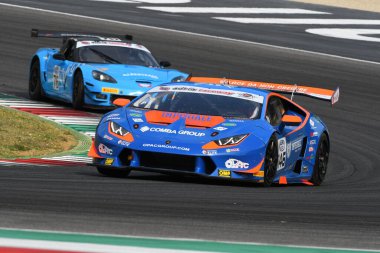 Mugello Pisti, İtalya - 15 Temmuz 2017: Lamborghini Huracan GTC 's Imperiale Racing Team (DEMARCHI Luca - BENVENUTI İvan Demis, Campionato Italiano GT).