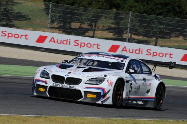 Mugello Pisti - 17 Temmuz 2016: BMW M6 GT3 - BMW Italia Team 'den Süper GT3 Sınıfı, A Cerqui ve S. Comandini, Campionato Italiano GT Mugello Circuit, İtalya.
