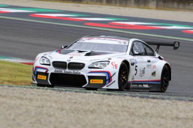 Mugello Pisti - 17 Temmuz 2016: BMW M6 GT3 - BMW Italia Team 'den Süper GT3 Sınıfı, A Cerqui ve S. Comandini, Campionato Italiano GT Mugello Circuit, İtalya.