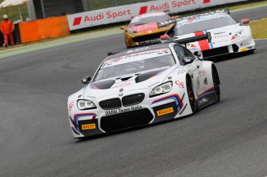 Mugello Pisti - 17 Temmuz 2016: BMW M6 GT3 - BMW Italia Team 'den Süper GT3 Sınıfı, A Cerqui ve S. Comandini, Campionato Italiano GT Mugello Circuit, İtalya.