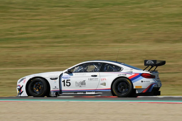 Mugello Pisti - 17 Temmuz 2016: BMW M6 GT3 - BMW Italia Team 'den Süper GT3 Sınıfı, A Cerqui ve S. Comandini, Campionato Italiano GT Mugello Circuit, İtalya.