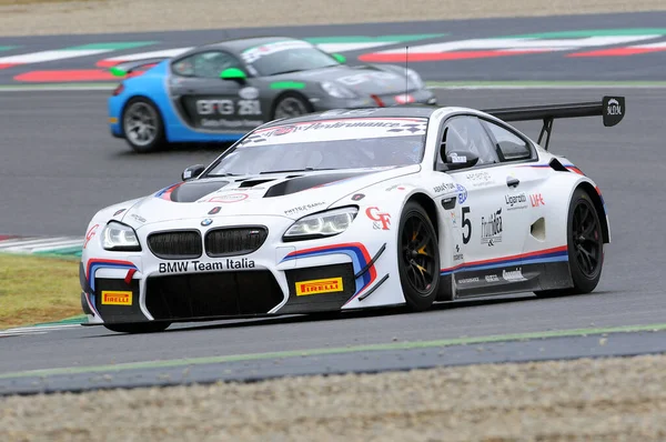 Mugello Pisti - 17 Temmuz 2016: BMW M6 GT3 - BMW Italia Team 'den Süper GT3 Sınıfı, A Cerqui ve S. Comandini, Campionato Italiano GT Mugello Circuit, İtalya.