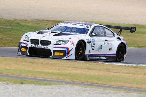 Mugello Pisti - 17 Temmuz 2016: BMW M6 GT3 - BMW Italia Team 'den Süper GT3 Sınıfı, A Cerqui ve S. Comandini, Campionato Italiano GT Mugello Circuit, İtalya.