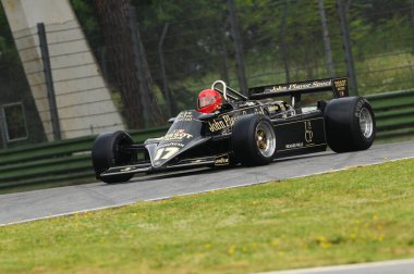 Imola, 6 Haziran 2012: Classic F1 Car 1982, Elio De Angelis - Nigel Mansell, Imola Classic 2012, Imola Circuit, İtalya.