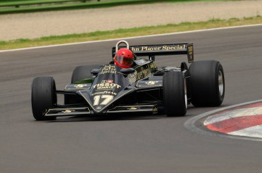 Imola, 6 Haziran 2012: Classic F1 Car 1982, Elio De Angelis - Nigel Mansell, Imola Classic 2012, Imola Circuit, İtalya.