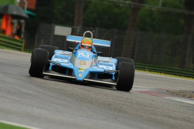 Imola, 6 Haziran 2012: Osella FA1 -D ex Piercarlo Ghinzani - Imola Classic 2012 'nin İtalya' daki Imola Pisti 'ndeki çalışması sırasında Corrado Fabi.