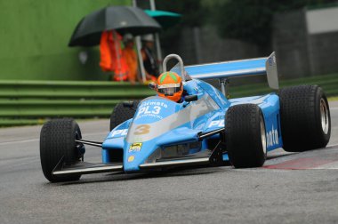 Imola, 6 Haziran 2012: Osella FA1 -D ex Piercarlo Ghinzani - Imola Classic 2012 'nin İtalya' daki Imola Pisti 'ndeki çalışması sırasında Corrado Fabi.