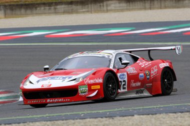 Mugello Pisti, İtalya - 17 Temmuz 2016: Scuderia Baldini 'den Ferrari 458 Italia 27 Ağ Ekibi Leo Federico ve Cheever Terzo Edward, Campionato Italiano GT Mugello Pisti' nde