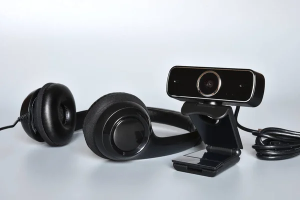 Sluchátka Mikrofonem Webkamerou Koncept Chytré Pracovní Nebo Online Komunikace — Stock fotografie