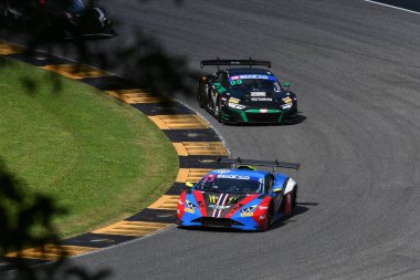 Scarperia, İtalya - 14 Eylül 2025: Lamborghini Huracan GT3 EVO 2 by Team STAR PERFORMANCE drive by Spengler - Lommahadthai İtalyan Şampiyonası GT Endurance yarışı sırasında Mugello Pisti 'nde.